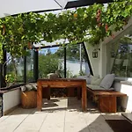 Bungalow Louise, Hébergement de vacances *